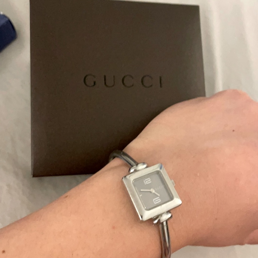 Gucci original bracelet watch